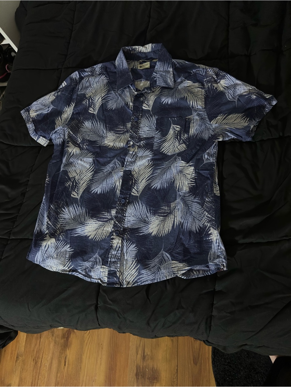 Men's Navy Palm-Print Short Sleeve Button-Down Shirt